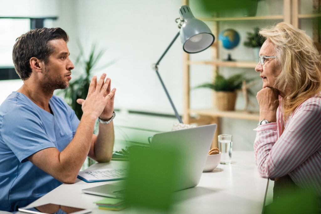 Paraverbal Communication in Healthcare: Doctor talking to his patient